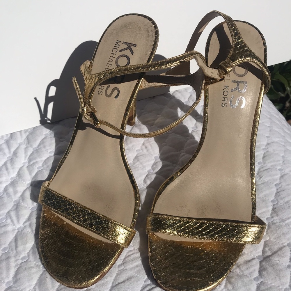 Kors Michael Kors 5” Heel leather gold size 8 sandal